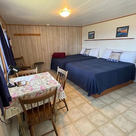Chalets Bernatchez Mont-Saint-Pierre Exterior photo