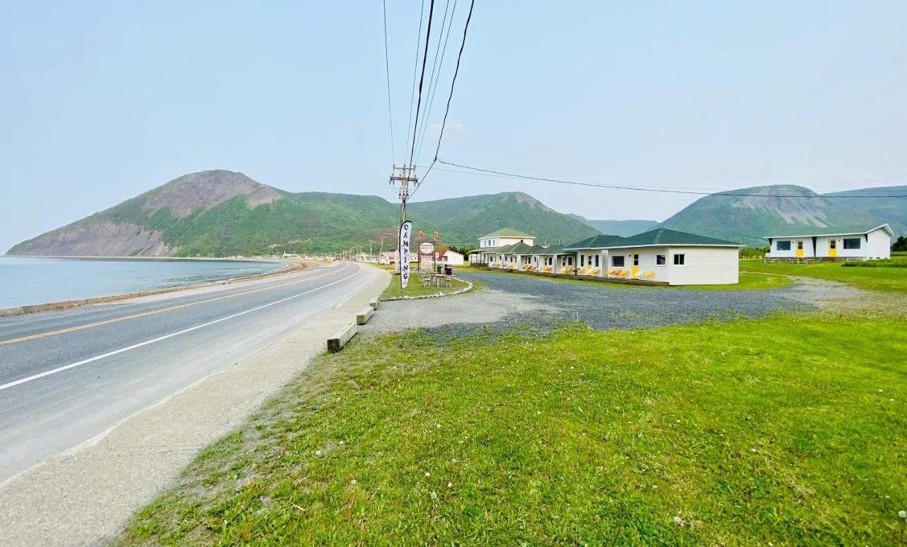Chalets Bernatchez Mont-Saint-Pierre Exterior photo